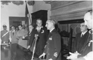 15 Novembre 1965 Sala Consiliare del Comune di Pescia. 